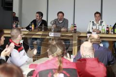 Thomas Linke und Karl - Heinz Lappe im Dialog mit den Fans