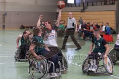 Rollstuhlbasketball —  Saison 2023/24 - Schanzer Wheelys - SV Reha Augsburg - Valentin Gmeiner #11 Schanzer Wheelys  - Sebastian Schunke #16 Augsburg - XXXXX - Foto: Meyer Jürgen