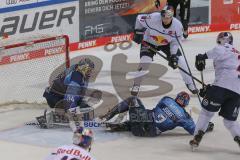 DEL - Eishockey - Saison 2020/21 - ERC Ingolstadt - EHC Red Bull München - Michael Garteig Torwart (#34 ERCI) - Colton Jobke (#7 ERCI) - Foto: Jürgen Meyer