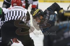 DEL - Eishockey - ERC Ingolstadt - Kölner Haie - Saison 2015/2016 - Jared Ross (#42 ERC Ingolstadt) beim Bully - Foto: Jürgen Meyer