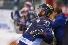 DEL - Eishockey - Saison 2018/2019 - ERC Ingolstadt - Schwenninger Wild Wings - Sean Sullivan (#37 ERCI) beim warm machen - Foto: Meyer Jürgen
