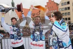 DEL - ERC Ingolstadt - Deutscher Meister 2014 - Eishockey - Meisterschaftsfeier - Ingolstadt Rathausplatz - Fanmeile Fest Party - Robert Sabolic (25) Travis Turnbull (71) Torwart Timo Pielmeier (51)