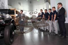 DEL - ERC Ingolstadt - Saison 2014/2015 - symbolische Audi Fahrzeugübergabe an den ERC Ingolstadt am Audi Forum Ingolstadt mit Besuch im Museum mobile