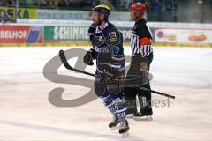 DEL - Eishockey - Playoff - Spiel 5 - ERC Ingolstadt - Iserlohn Roosters - Aaron Brocklehurst (ERC 4) trifft von hinten ins Tor 1:0 Jubel