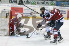 DEL - Eishockey - ERC Ingolstadt -Hamburg Freezers - Saison 2015/2016 - Cal Heeter Torwart(#34 Hamburg) - Thomas Pielmeier (#50 ERC Ingolstadt) - Morten Madsen (#9 Hamburg)  - Foto: Meyer Jürgen