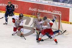 DEL - Eishockey - ERC Ingolstadt - Düsseldorfer EG - Saison 2015/2016 - Jared Ross (#42 ERC Ingolstadt) - Niederberger Mathias Torwart DEG - Foto: Jürgen Meyer