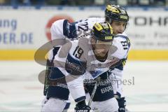 DEL - Eishockey - Eisbären Berlin - ERC Ingolstadt - Saison 2016/2017 - Danny Irmen (#19 ERCI) - Brian Salcido (#22 ERCI) - beim Bully - Foto: Meyer Jürgen