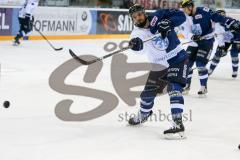 DEL - Eishockey - ERC Ingolstadt - Fischtown Pinguins - Saison 2016/2017 - Martin Buchwieser (#16 ERCI) beim warm machen - Foto: Meyer Jürgen