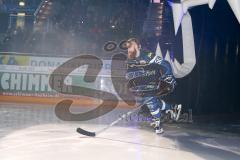 DEL - Eishockey - ERC Ingolstadt - Fischtown Pinguins - Saison 2016/2017 - Thomas Pielmeier (#50 ERCI) beim Einlaufen - Foto: Meyer Jürgen