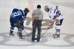 DEL - Eishockey - ERC Ingolstadt - Eisbären Berlin - Saison 2016/2017 - Tyler Bouck beim Anfangsbully -  Foto: Meyer Jürgen