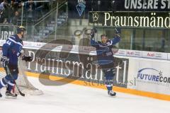 DEL - Eishockey - ERC Ingolstadt - Fischtown Pinguins - Saison 2016/2017 - Thomas Greilinger (#39 ERCI) mit dem 2:2 Ausgleichstreffer - jubel - Jean-Francois Jacques (#44 ERCI) - Jerry Kuhn (Torwart #35 Bremerhaven) - Foto: Meyer Jürgen