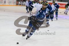 DEL - Eishockey - ERC Ingolstadt - Augsburger Panther - Saison 2016/2017 - Dustin Friesen (#14 ERCI) beim warm machen - Foto: Meyer Jürgen