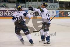 DEL - Eishockey - ERC Ingolstadt - Fischtown Pinguins - Saison 2016/2017 - Der 1:1 Ausgleichstreffer von Benedikt Kohl (#34 ERCI) - Jubel - Petr Pohl (#33 ERCI) - Foto: Meyer Jürgen