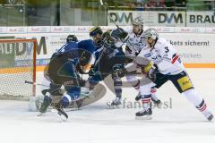 DEL - Eishockey - ERC Ingolstadt - Eisbären Berlin - Saison 2016/2017 - Thomas Oppenheimer (#8 ERCI) mit dem 2:0 Führungstreffer - jubel - Bruno Gervais (#3 Berlin) - - Foto: Meyer Jürgen
