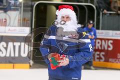 DEL - Eishockey - ERC Ingolstadt - Eisbären Berlin - Saison 2016/2017 - Danny Irmen (#19 ERCI) bedankt sich bei den Fans - Nikolaus - Weihnachten - jubel - Foto: Meyer Jürgen