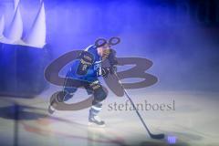 DEL - Eishockey - ERC Ingolstadt - Eisbären Berlin - Saison 2016/2017 - Thomas Oppenheimer (#8 ERCI) beim Einlaufen - Foto: Meyer Jürgen