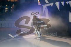 DEL - Eishockey - ERC Ingolstadt - Fischtown Pinguins - Saison 2016/2017 - Timo Pielmeier Torwart (#51 ERCI) beim Einlaufen - Foto: Meyer Jürgen