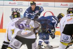 DEL - Eishockey - ERC Ingolstadt - Krefeld Pinguine - Saison 2016/2017 - Thomas Greilinger (#39 ERCI) beim Bully - Foto: Meyer Jürgen
