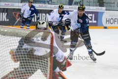DEL - Eishockey - ERC Ingolstadt - Eisbären Berlin - Saison 2016/2017 - Brandon Buck (#9 ERCI) -beim warm machen - Foto: Meyer Jürgen