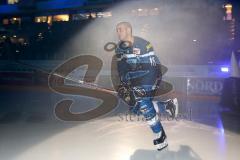DEL - Eishockey - ERC Ingolstadt - Fischtown Pinguins - Saison 2016/2017 - John Laliberte (#15 ERCI) beim Einlaufen - Foto: Meyer Jürgen