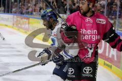 DEL - Eishockey - Kölner Haie - ERC Ingolstadt - Saison 2017/2018 - Greg Mauldin (#20 ERCI) - Foto: Markus Banai