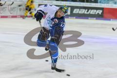 DEL - Eishockey - ERC Ingolstadt - Krefeld Pinguine - Saison 2017/2018 - Petr Taticek (#17 ERCI) beim warm machen  -Foto: Meyer Jürgen