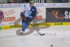 DEL - Eishockey - ERC Ingolstadt - Krefeld Pinguine - Saison 2017/2018 - Fabio Wagner (#5 ERCI) beim warm machen - Foto: Meyer Jürgen