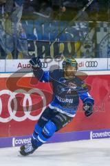 DEL - Eishockey - ERC Ingolstadt - Schwenninger Wild Wings - Saison 2017/2018 - 1:0 Führung durch Kael Mouillierat (#22 ERCI) - jubel - Darin Olver (#40 ERCI) - Dustin Strahlmeier Torwart (#34 Schwenningen) - Tobias Wörle (#16 Schwenningen) - Foto: Meyer 