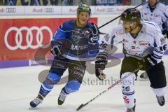 DEL - Eishockey - ERC Ingolstadt - Saison 2017/2018 - ERC Ingolstadt - Straubing Tigers - Laurin Braun (#91 ERCI) - James Bettauer (Nr.16, Straubing Tigers) - Foto: Meyer Jürgen