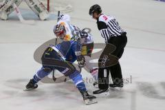 DEL - Eishockey - ERC Ingolstadt - Eisbären Berlin - Saison 2017/2018 - Brandon Buck (#9 ERCI) beim Bully - Foto: Meyer Jürgen