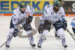 DEL - Eishockey - ERC Ingolstadt - Adler Mannheim - Saison 2017/2018 - Benedikt Kohl (#34 ERCI) - Greg Mauldin (#20 ERCI) beim Bully - Foto: Meyer Jürgen