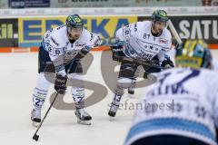 DEL - Eishockey - ERC Ingolstadt - Adler Mannheim - Saison 2017/2018 - Matt Pelech (#23 ERCI) - Mike Collins (#13 ERCI) beim Bully - Foto: Meyer Jürgen