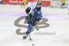 - DEL - Eishockey - ERC Ingolstadt - Krefeld Pinguine - Saison 2017/2018 - Dustin Friesen (#14 ERCI) beim warm machen - Foto: Meyer Jürgen