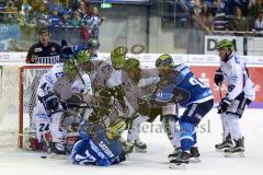 DEL - Eishockey - ERC Ingolstadt - Iserlohn Roosters - Kampf um den Puck Kael Mouillierat (ERC 22) Alexander Bonsakse (Iserlohn47) Chris Brown (Iserlohn11) Laurin Braun (ERC 97) Torwart Mathias Lange (Iserlohn 24)