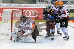 DEL - Eishockey - ERC Ingolstadt - Fischtown Pinguins - Saison 2017/2018 - Laurin Braun (#91 ERCI) - Tomas Pöpperle Torwart (#42 Bremerhaven) - Foto: Meyer Jürgen
