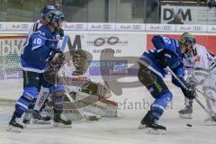 DEL - Eishockey - ERC Ingolstadt - Augsburger Panther - Saison 2017/2018 - Darin Olver (#40 ERCI) - Kael Mouillierat (#22 ERCI) - Ben Meisner Torwart (#30 AEV) - Foto: Meyer Jürgen