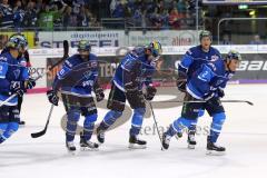 DEL - Eishockey - Saison 2017/2018 - ERC Ingolstadt - Straubing Tigers - Tor Jubel durch Patrick McNeill (ERC 2), Jacob Berglund (ERC 12) Greg Mauldin (ERC 20)  Petr Taticek (ERC 17)