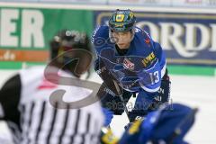 DEL - Eishockey - ERC Ingolstadt - EHC Red Bull München - Saison 2017/2018 - Mike Collins (#13 ERCI) beim Bully - Foto: Meyer Jürgen