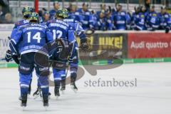 DEL - Eishockey - ERC Ingolstadt - Augsburger Panther - Saison 2017/2018 - Darin Olver (#40 ERCI) beim 2:0 Führungstreffer - jubel - Die Mannschaft fährt auf die Bank zum abklatschen - Foto: Meyer Jürgen