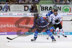 DEL - Eishockey - Saison 2017/2018 - ERC Ingolstadt - Straubing Tigers - Greg Mauldin (ERC 20) Dylan Yeo (5 Straubing)