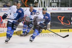 DEL - Eishockey - ERC Ingolstadt - Adler Mannheim - Saison 2017/2018 - Christoph Kiefersauer (#21 ERCI) links - Sean Sullivan (#37 ERCI) rechts beim warm machen - Foto: Meyer Jürgen