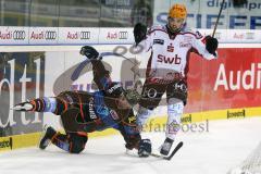 DEL - Eishockey - ERC Ingolstadt - Fischtown Pinguins - Saison 2017/2018 - David Elsner (#61 ERCI) wird gefoult - Foto: Meyer Jürgen