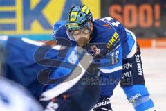 DEL - Eishockey - ERC Ingolstadt - Iserlohn Roosters - Jacob Berglund (ERC 12) Bully