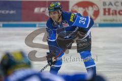 DEL - Eishockey - ERC Ingolstadt - Krefeld Pinguine - Saison 2017/2018 - Thomas Greilinger (#39 ERCI) beim Bully - Foto: Meyer Jürgen