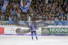 DEL - Eishockey - ERC Ingolstadt - Augsburger Panther - Saison 2017/2018 - Mike Collins (#13 ERCI) bedank sich bei den Fans - Foto: Meyer Jürgen