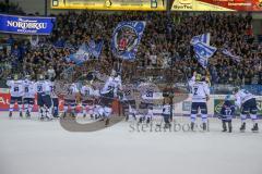 DEL - Eishockey - ERC Ingolstadt - Augsburger Panther - Saison 2017/2018 - Die Spieler bedanken sich bei den Fans - Foto: Meyer Jürgen