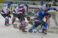 DEL - Eishockey - Playoff - Viertelfinale -  Spiel3 - ERC Ingolstadt - Adler Mannheim - Saison 2017/2018 - Darin Olver (#40 ERCI) mit einer Torchance - Denis Endras Torwart (#44 Mannheim) - Foto: Meyer Jürgen