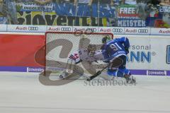 DEL - Eishockey - Playoff - Viertelfinale -  Spiel 5 - ERC Ingolstadt - Adler Mannheim - Saison 2017/2018 - Laurin Braun (#91 ERCI) verschiesst einen Penalty - Denis Endras Torwart (#44 Mannheim) - Foto: Meyer Jürgen