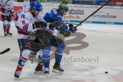 DEL - Eishockey - Playoff - Viertelfinale -  Spiel 5 - ERC Ingolstadt - Adler Mannheim - Saison 2017/2018 - David Elsner (#61 ERCI) - Brent Raedeke (#9 Mannheim) - Foto: Meyer Jürgen