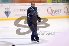 DEL - Eishockey - ERC Ingolstadt - Saison 2017/2018 - erstes Eistraining - Cheftrainer Tommy Samuelsson (ERC) erklärt Übungen